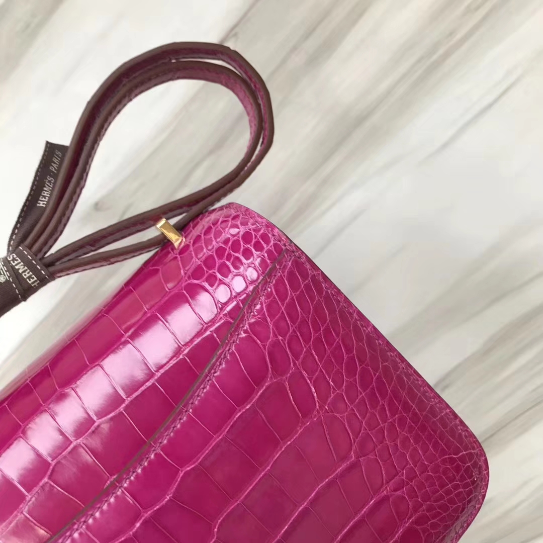 Hermès（爱马仕）Constance空姐包 Alligator shiny 亮面鳄鱼 J5 天方夜谭粉紫 金扣 18cm 顶级现货