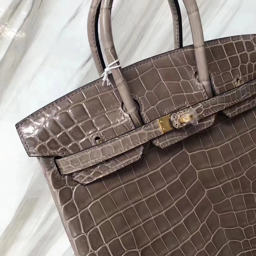 Hermès(爱马仕)Birkin shiny nilo crocodile 亮面两点尼罗鳄 ck81斑鸠灰 蜡线全手工 金扣 25cm-拉尔森鳄鱼皮具定制 - 爱马仕包包官网 Hermès(爱马仕)Birkin shiny nilo crocodile 亮面两点尼罗鳄 ck81斑鸠灰 蜡线全手工 金扣 25cm