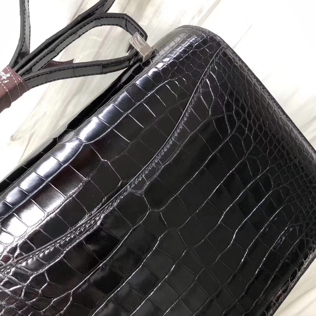 Hermès（爱马仕）Constance24cm Alligator shiny 亮面鳄鱼 ck89 黑色 noir 银扣 现货