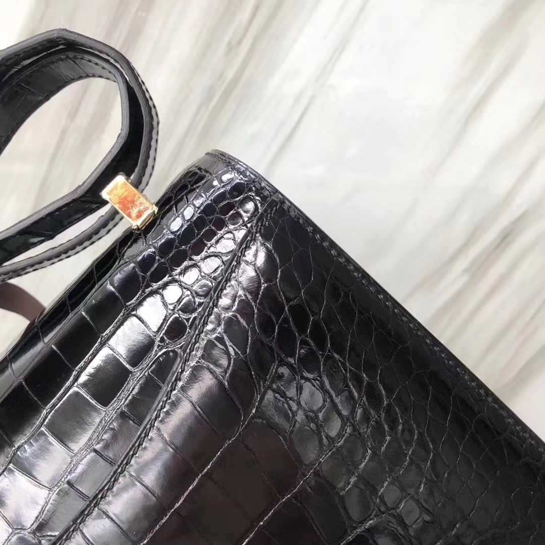 Hermès（爱马仕）Constance24cm Alligator shiny 亮面鳄鱼 ck89 黑色 noir 金扣 现货
