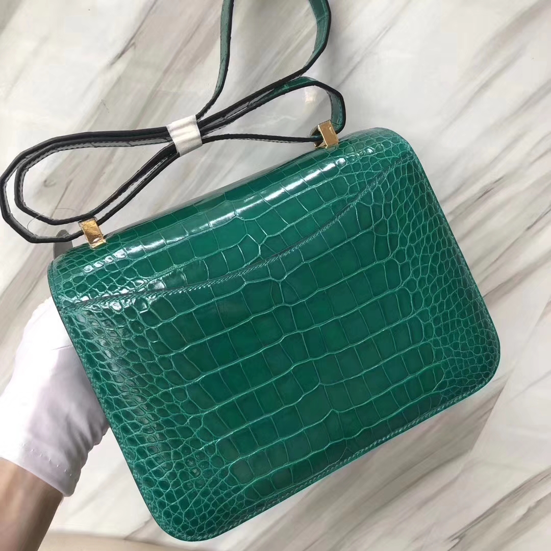 Hermès（爱马仕）Constance24cm Alligator shiny 亮面鳄鱼 6Ｑ 翡翠绿 金扣 现货