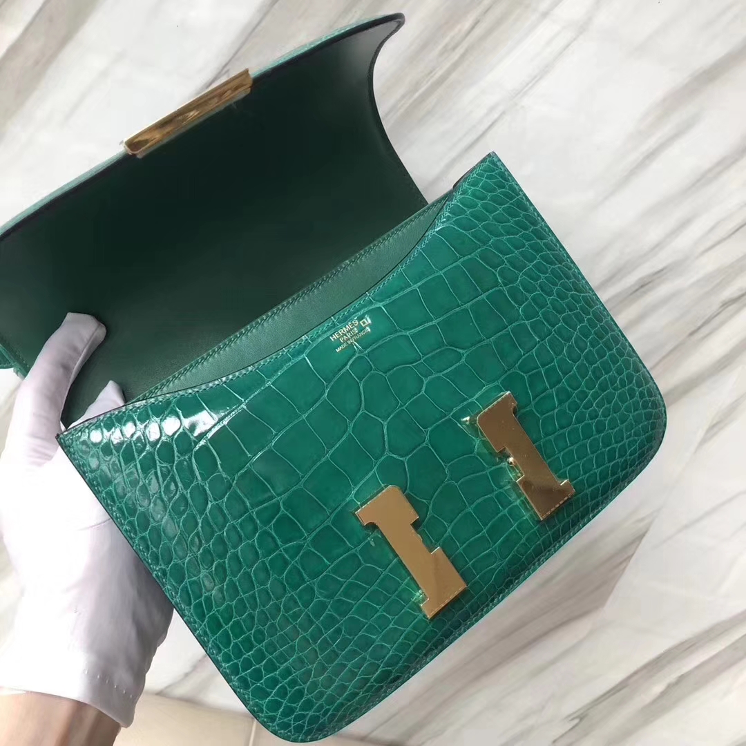 Hermès（爱马仕）Constance24cm Alligator shiny 亮面鳄鱼 6Ｑ 翡翠绿 金扣 现货