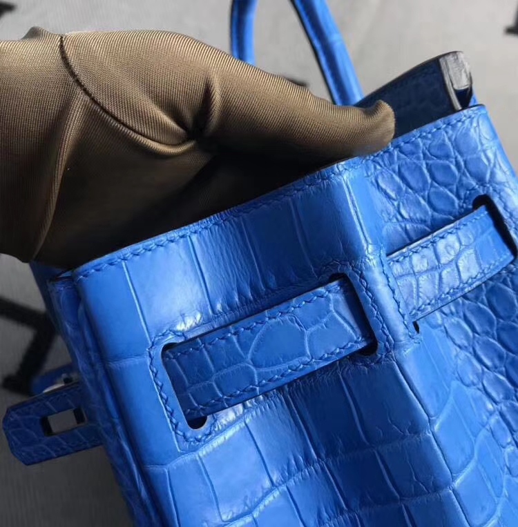 Hermès（爱马仕）Birkin铂金包 亚光湾鳄鱼皮 天空蓝 银扣 30cm