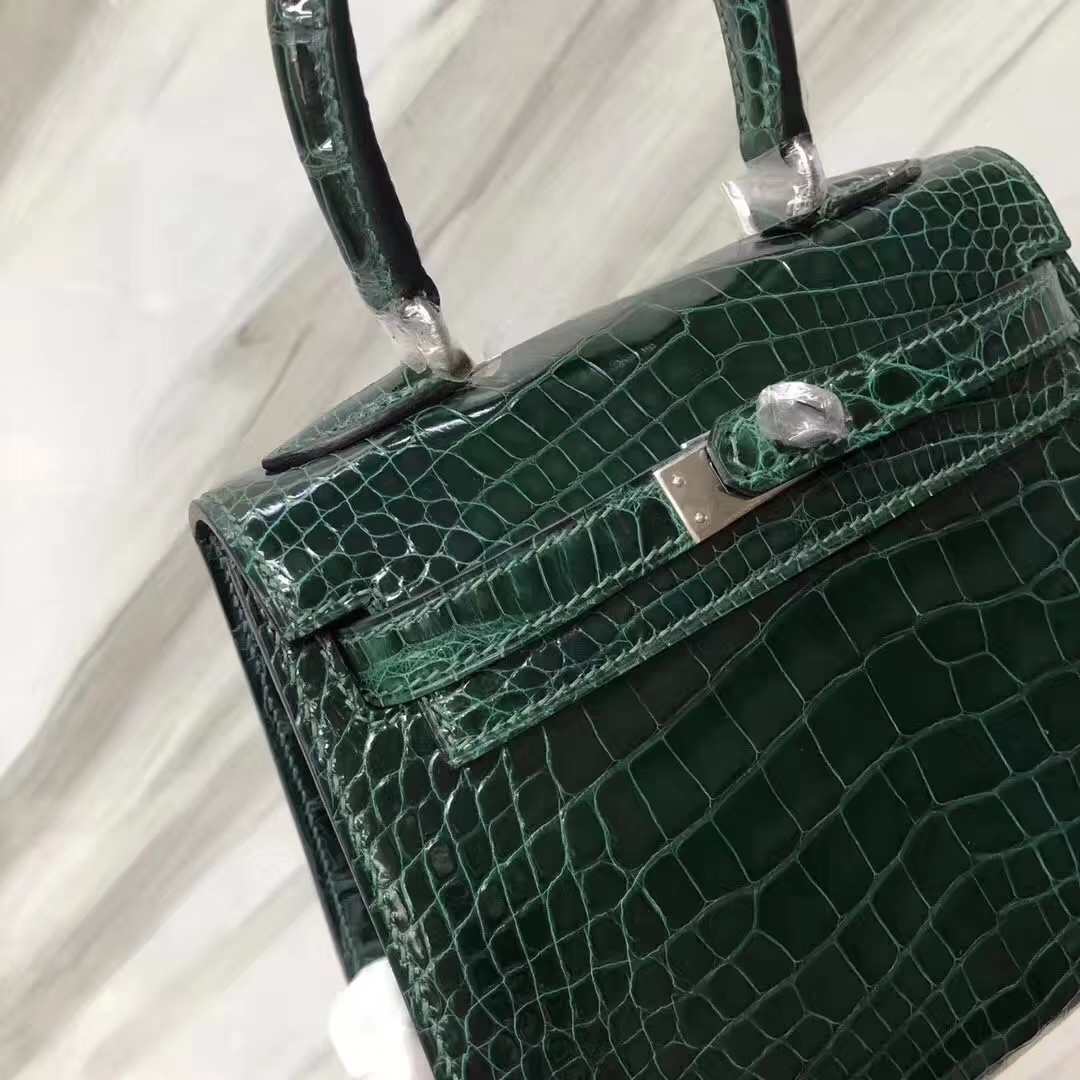Hermès(爱马仕)Kelly20大耳朵 亮面框框美洲鳄 ck67祖母绿 顶级工艺 蜡线全手工 银扣-拉尔森鳄鱼皮具定制 - 爱马仕包包官网 Hermès(爱马仕)Kelly20大耳朵 亮面框框美洲鳄 ck67祖母绿 顶级工艺 蜡线全手工 银扣
