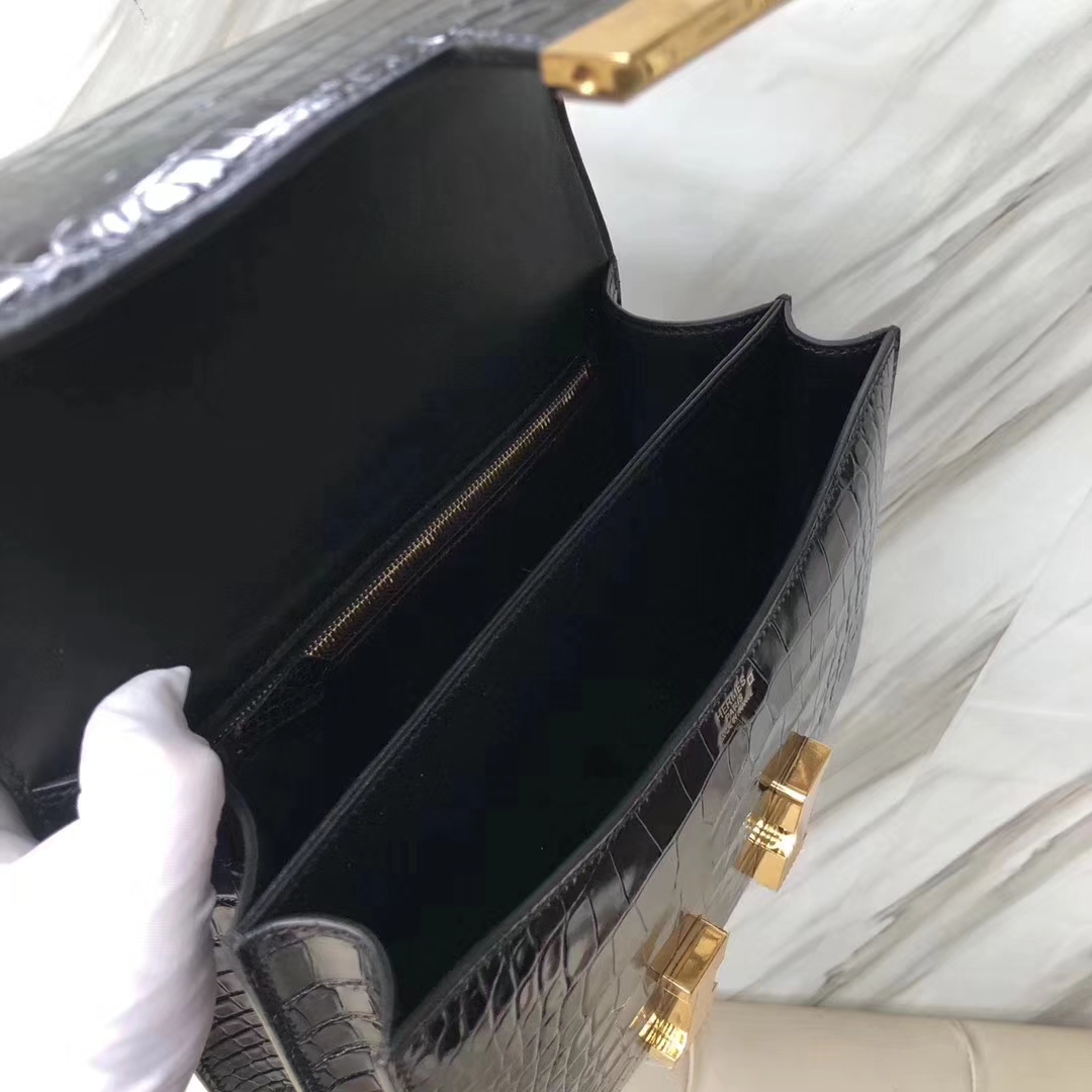 Hermès（爱马仕）Constance24cm Alligator shiny 亮面鳄鱼 ck89 黑色 noir 金扣 现货