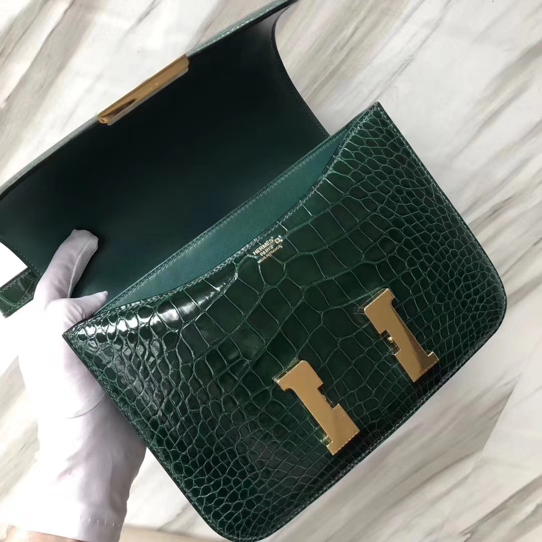 Hermès（爱马仕）Constance24cm Alligator shiny 亮面鳄鱼 ck67 祖母绿 金扣 现货