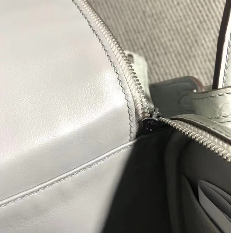 Hermès（爱马仕）Lindy琳迪包 雾面鳄鱼皮珍珠灰 银扣 26cm