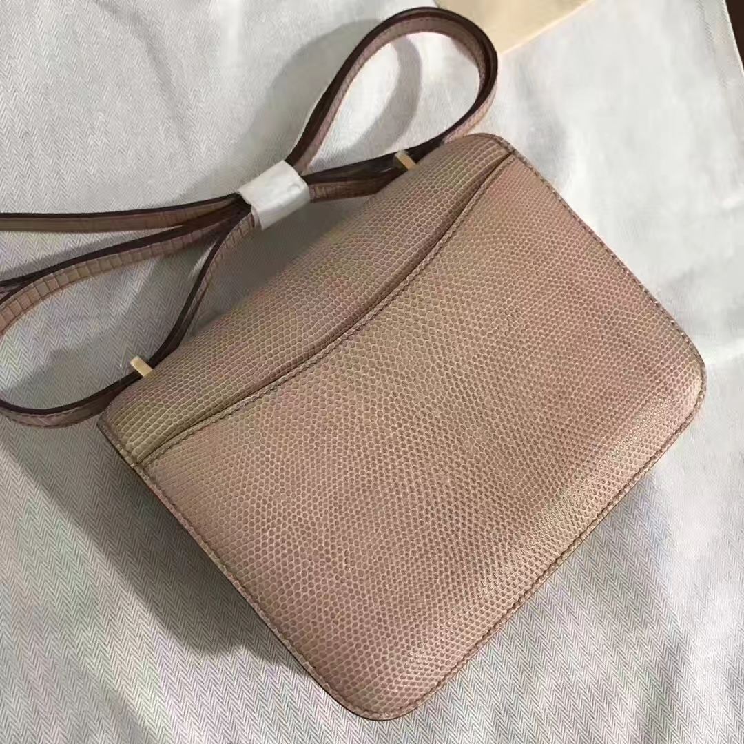 Hermès(爱马仕)Constance 空姐包 Lizard 进口亮面蜥蜴皮 杏色 金扣 18cm-拉尔森鳄鱼皮具定制 - 爱马仕包包官网 Hermès(爱马仕)Constance 空姐包 Lizard 进口亮面蜥蜴皮 杏色 金扣 18cm