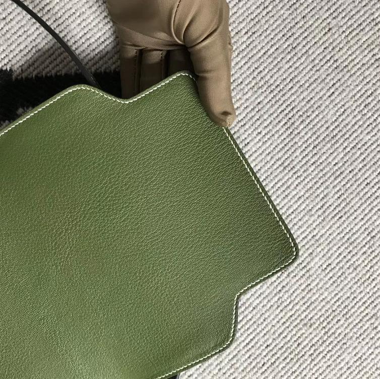 Hermès(爱马仕)Roulis猪鼻包 美洲配蜥蜴 森林绿 银扣 18cm-拉尔森鳄鱼皮具定制 - 爱马仕包包官网 Hermès(爱马仕)Roulis猪鼻包 美洲配蜥蜴 森林绿 银扣 18cm