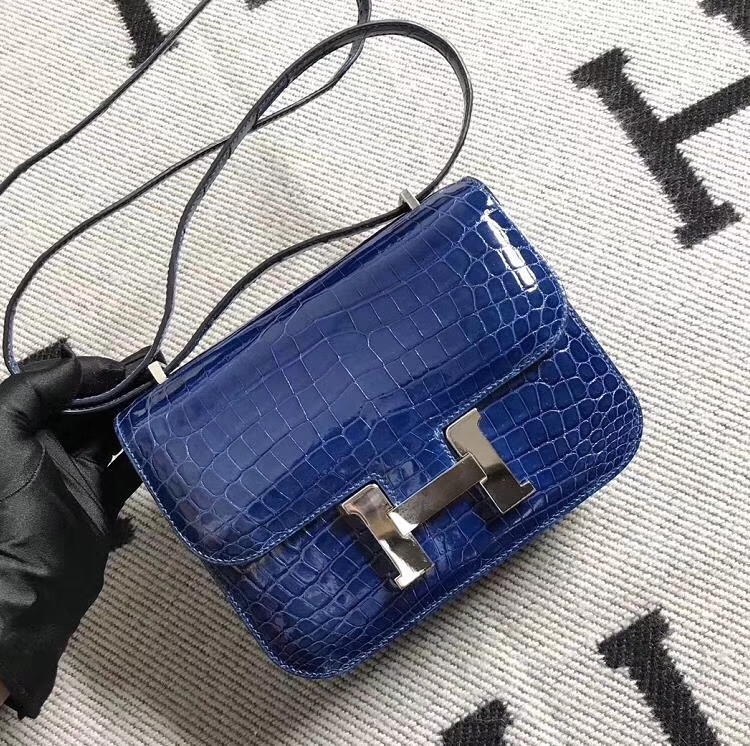 Hermès（爱马仕）Constance空姐包 亮面鳄鱼皮 宝蓝 银扣 19cm