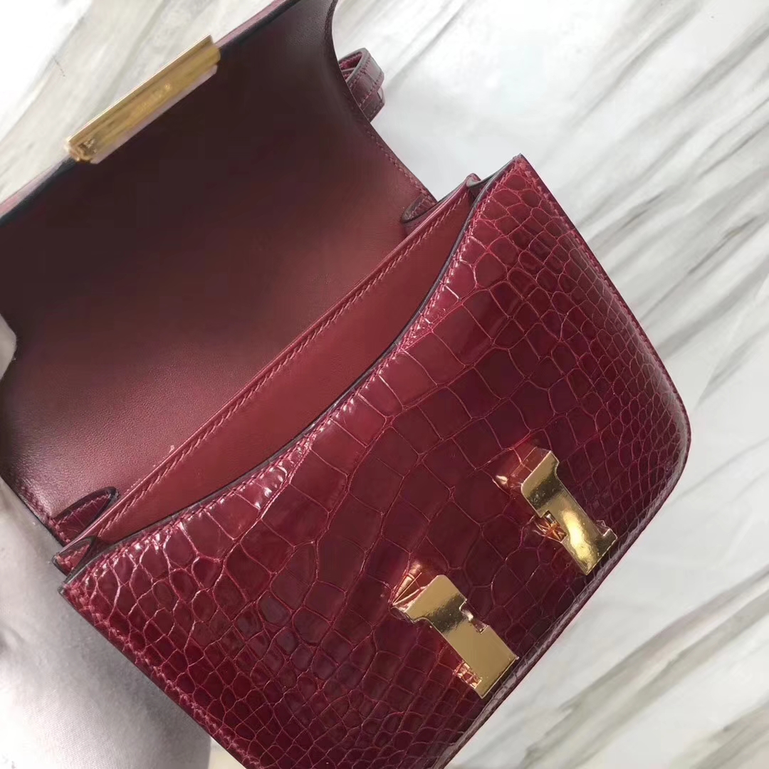 Hermès（爱马仕）Constance空姐包 Alligator shiny 亮面鳄鱼 F5 勃艮第酒红 金扣 18cm