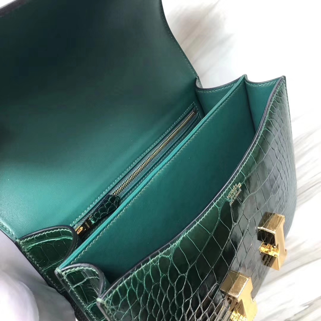 Hermès（爱马仕）Constance24cm Alligator shiny 亮面鳄鱼 ck67 祖母绿 金扣 现货