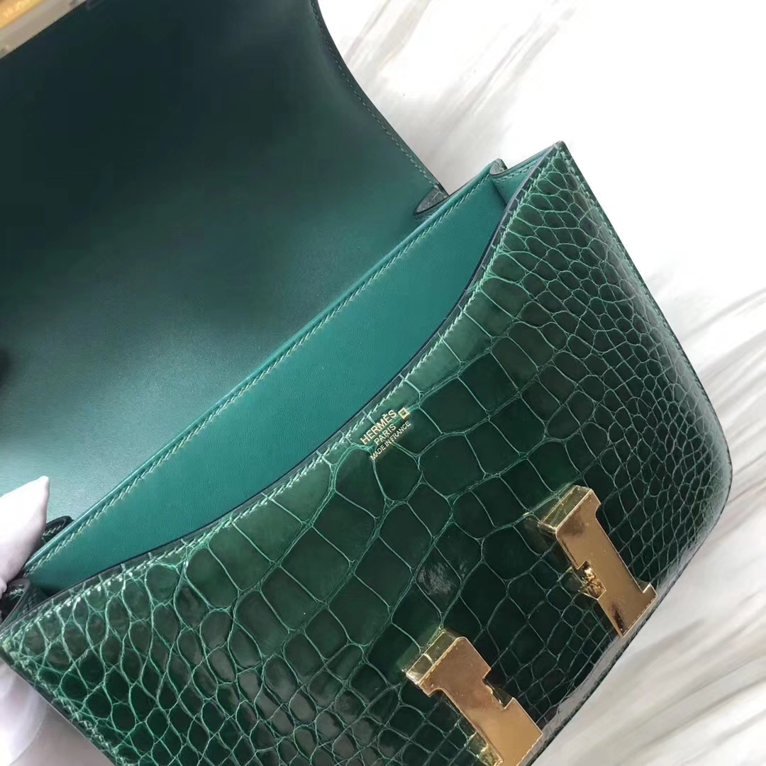 Hermès（爱马仕）Constance24cm Alligator shiny 亮面鳄鱼 ck67 祖母绿 金扣 现货