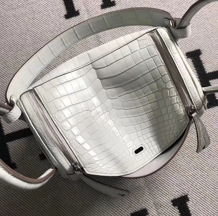 Hermès（爱马仕）Lindy琳迪包 雾面鳄鱼皮珍珠灰 银扣 26cm