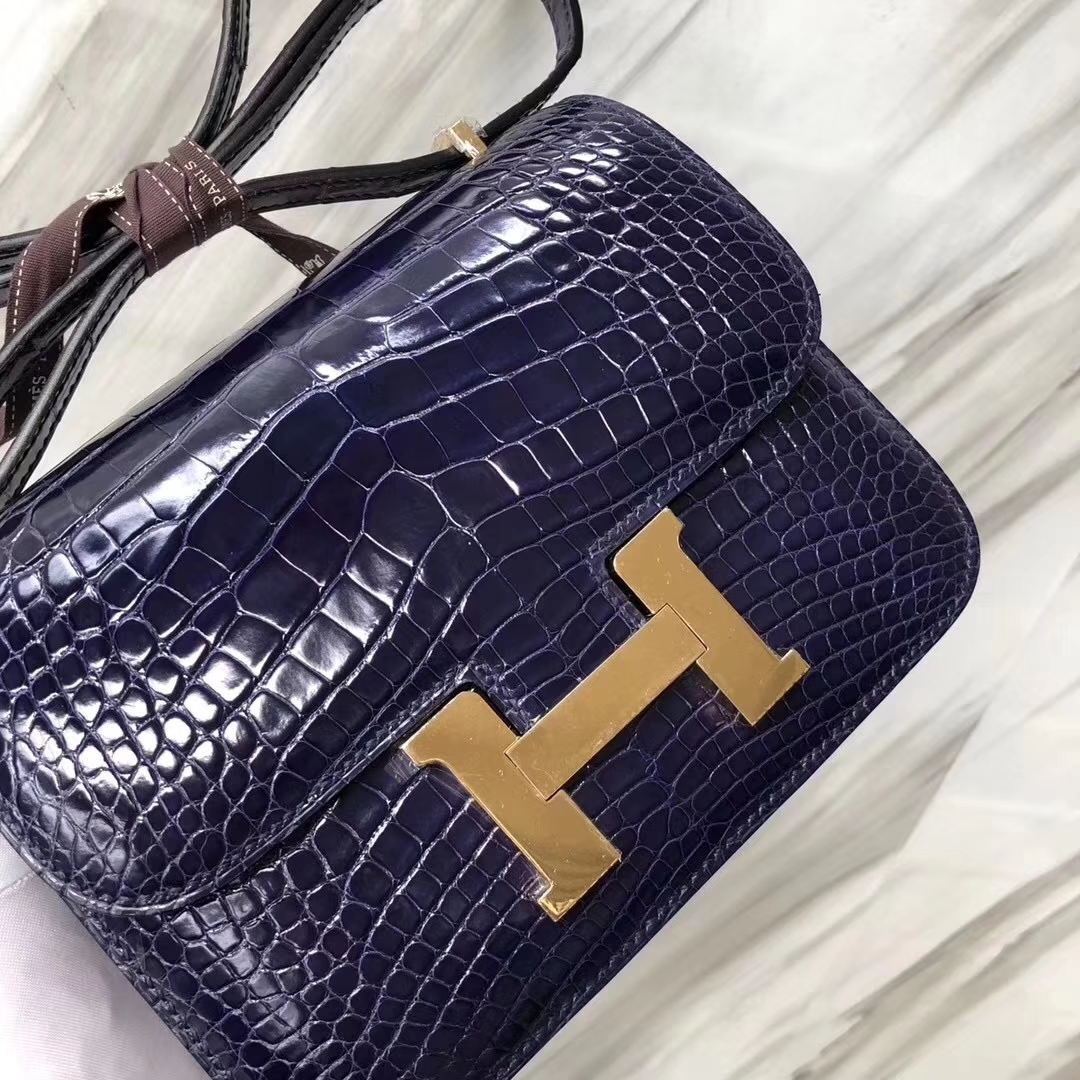 Hermès(爱马仕)Constance18cm Alligator shiny 亮面鳄鱼 M3 墨水蓝 金扣 现货-拉尔森鳄鱼皮具定制 - 爱马仕包包官网 Hermès(爱马仕)Constance18cm Alligator shiny 亮面鳄鱼 M3 墨水蓝 金扣 现货
