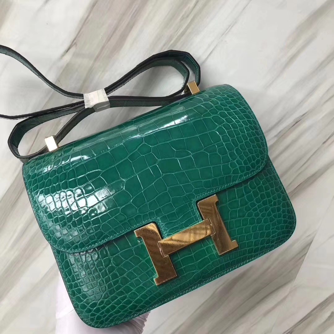 Hermès（爱马仕）Constance24cm Alligator shiny 亮面鳄鱼 6Ｑ 翡翠绿 金扣 现货