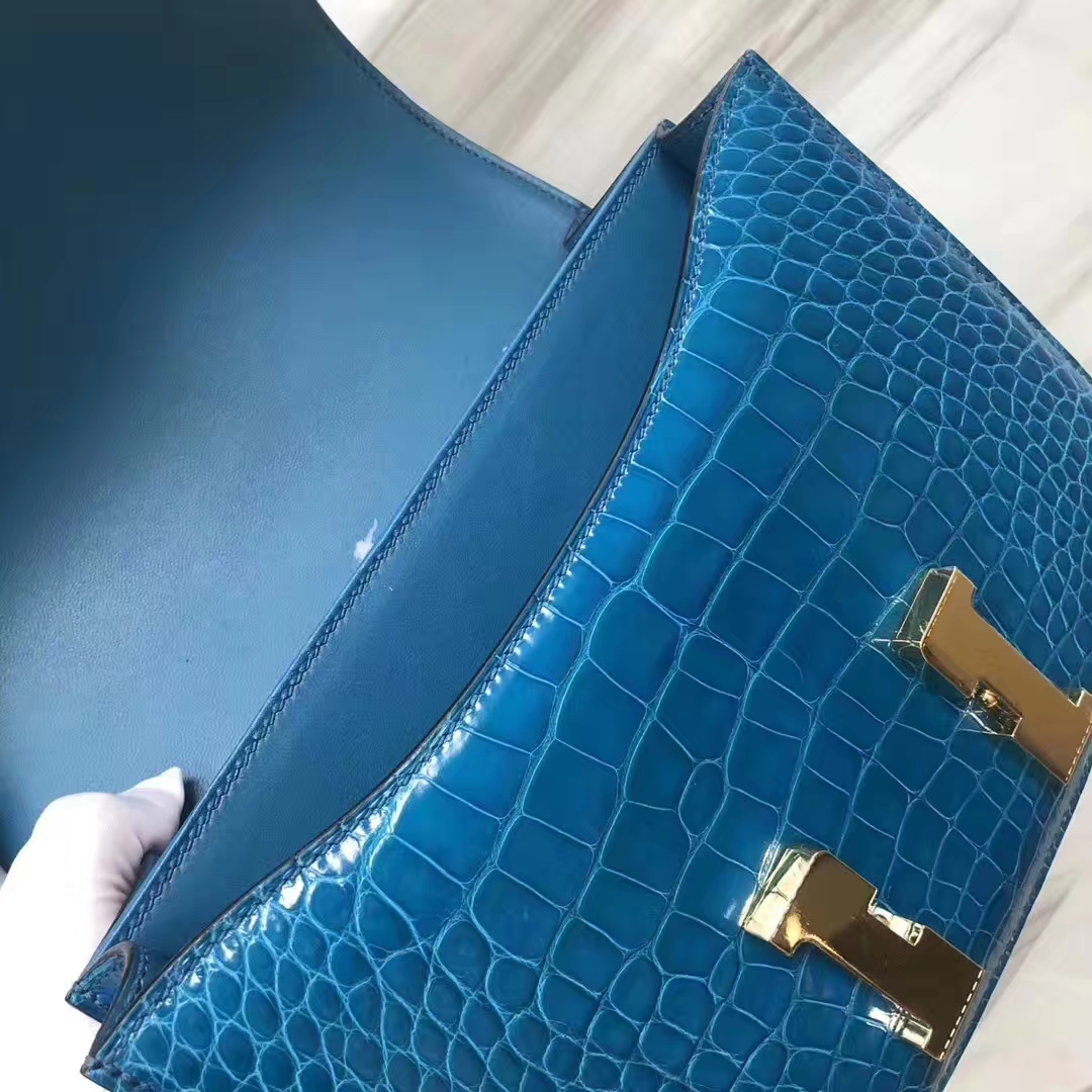 Hermès（爱马仕）Constance空姐包 亮面鳄鱼 7W 伊兹密尔蓝 Blue izmir 金扣 现货24cm