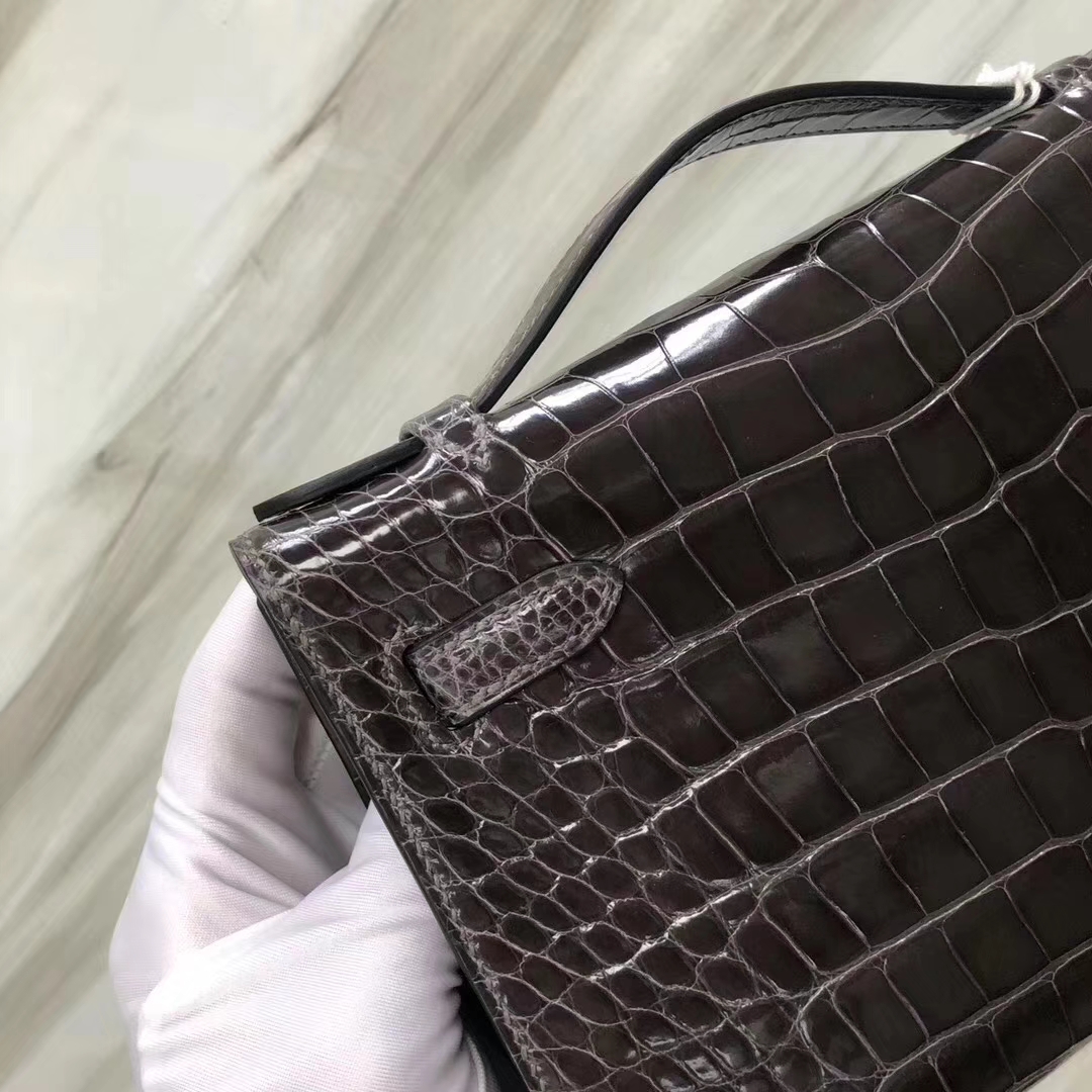Hermès（爱马仕）Minikelly pochette 亮面鳄鱼 ck88 石墨灰 Graphite 金扣 22cm