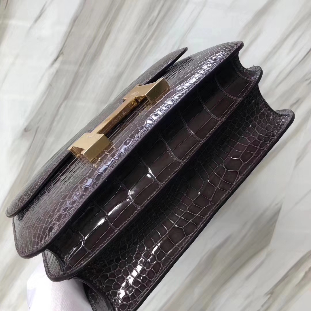 Hermès（爱马仕）Constance24cm Alligator shiny 亮面鳄鱼 ck88 石墨灰 金扣 现货