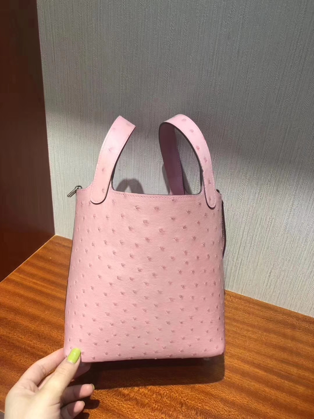 Hermès（爱马仕）Picotin Ostrich kk鸵鸟 1Ｑ 奶昔粉 rose confetti 银扣 18cm 现货