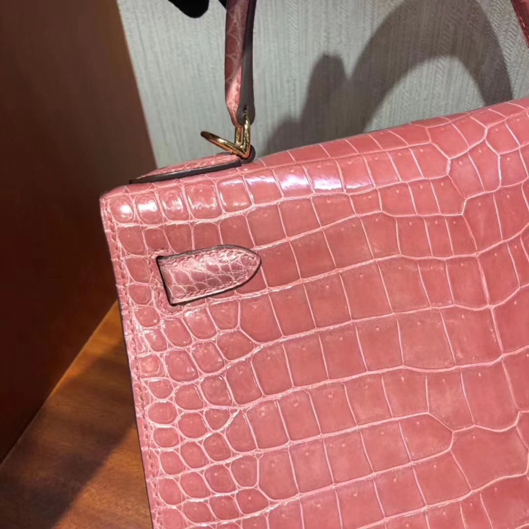 Hermès（爱马仕）Kelly凯莉包 龙虾粉 亮面框框美洲鳄 顶级工艺 蜡线全手工 金扣 28cm