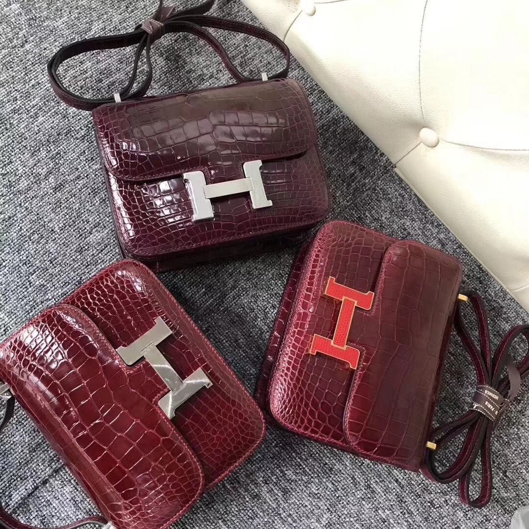 Hermès（爱马仕）Constance空姐包 Crocodile shiny 亮面鳄鱼 F5 勃艮第酒红 蜥蜴扣 金扣 18cm