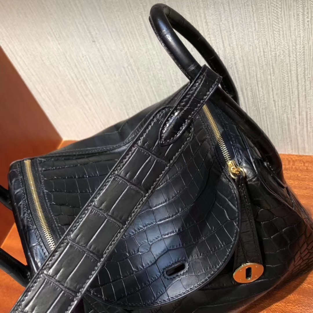 Hermès(爱马仕)Lindy 雾面两点尼罗鳄 ck89黑色 顶级工艺 蜡线全手工 金扣 26cm-拉尔森鳄鱼皮具定制 - 爱马仕包包官网 Hermès(爱马仕)Lindy 雾面两点尼罗鳄 ck89黑色 顶级工艺 蜡线全手工 金扣 26cm