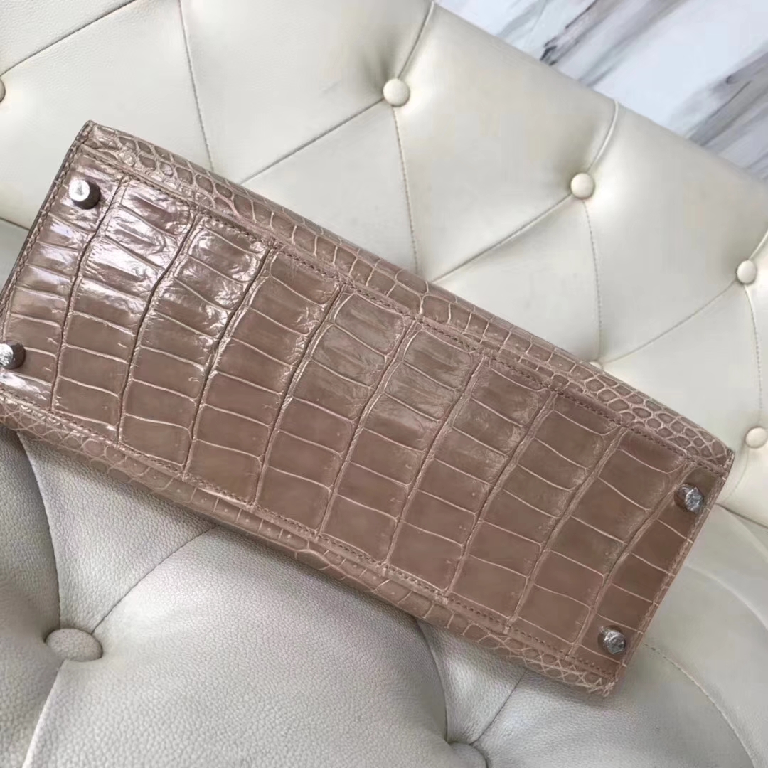 Hermès（爱马仕）Kelly凯莉包 亮面框框美洲鳄 杏色 顶级工艺 蜡线全手工 金扣 28cm