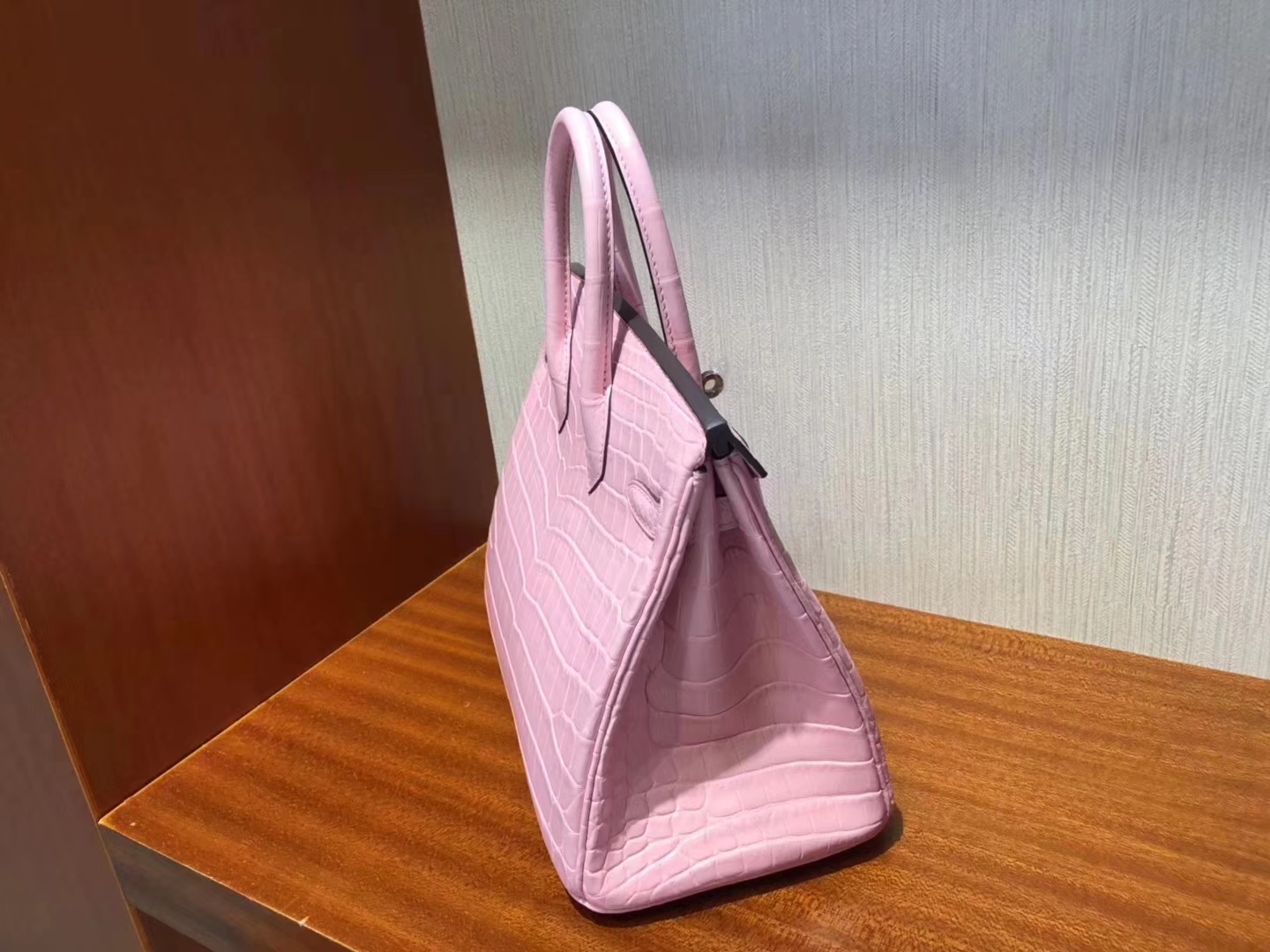 Hermès（爱马仕）Birkin铂金包 Crocodile matt 雾面鳄鱼 芭比粉  银扣  顶级手缝 超粉嫩 25cm