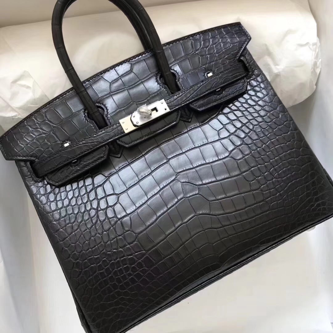 Hermès(爱马仕)Birkin铂金包 Alligator matt 雾面鳄鱼 ck89 黑色 noir 银扣 25cm-拉尔森鳄鱼皮具定制 - 爱马仕包包官网 Hermès(爱马仕)Birkin铂金包 Alligator matt 雾面鳄鱼 ck89 黑色 noir 银扣 25cm