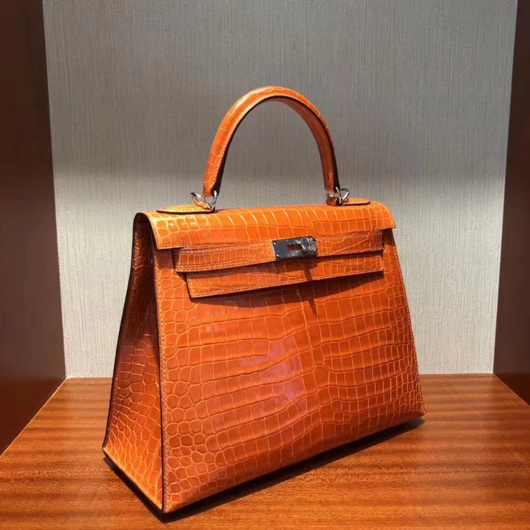 Hermès(爱马仕)Kelly凯莉包 亮面框框美洲鳄 橙色 顶级工艺 蜡线全手工 金扣 28cm-拉尔森鳄鱼皮具定制 - 爱马仕包包官网 Hermès(爱马仕)Kelly凯莉包 亮面框框美洲鳄 橙色 顶级工艺 蜡线全手工 金扣 28cm