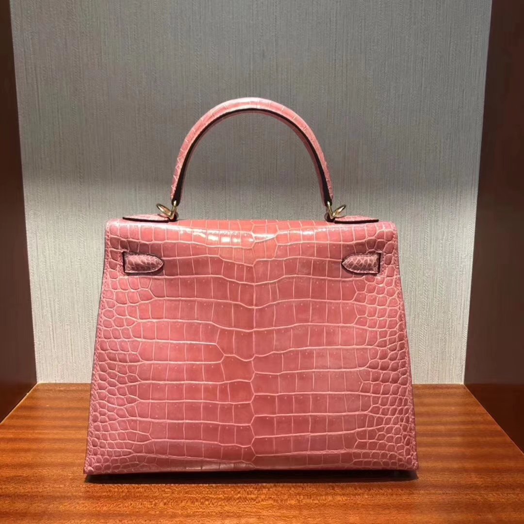 Hermès(爱马仕)Kelly凯莉包 龙虾粉 亮面框框美洲鳄 顶级工艺 蜡线全手工 金扣 28cm-拉尔森鳄鱼皮具定制 - 爱马仕包包官网 Hermès(爱马仕)Kelly凯莉包 龙虾粉 亮面框框美洲鳄 顶级工艺 蜡线全手工 金扣 28cm