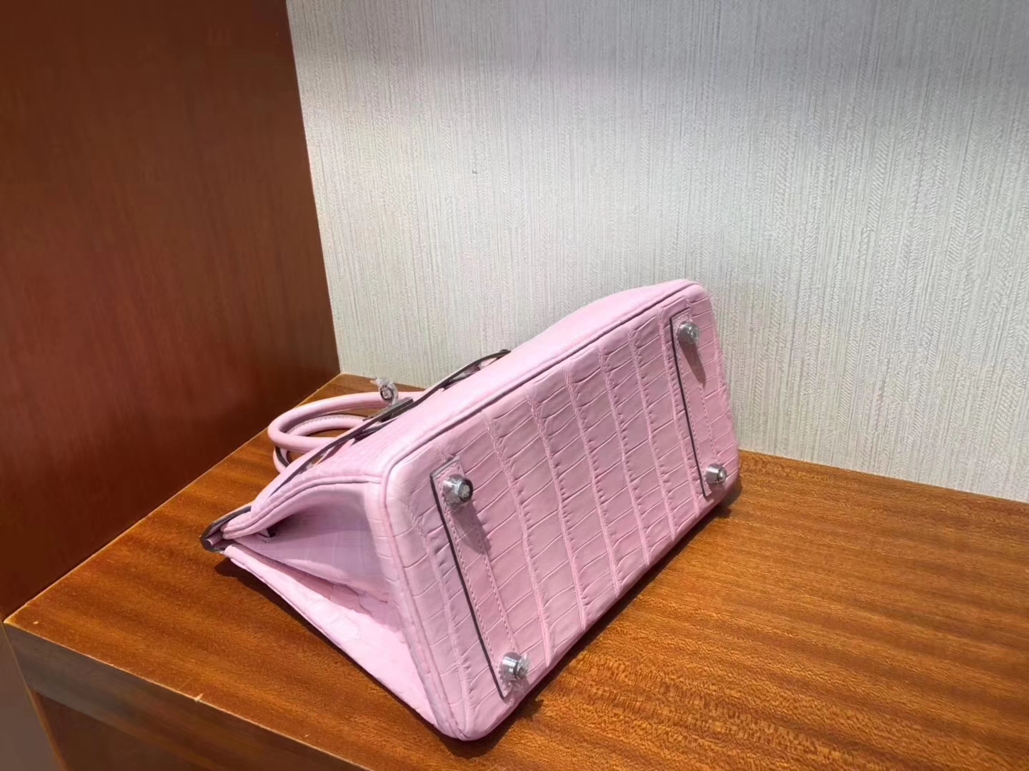 Hermès（爱马仕）Birkin铂金包 Crocodile matt 雾面鳄鱼 芭比粉  银扣  顶级手缝 超粉嫩 25cm