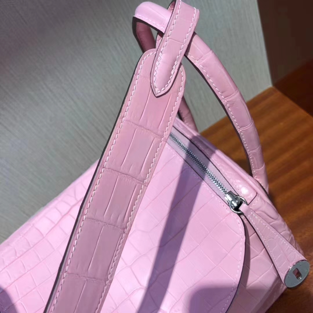 Hermès（爱马仕）Lindy 雾面两点尼罗鳄 5P樱花粉 顶级工艺 蜡线全手工 金扣 26cm