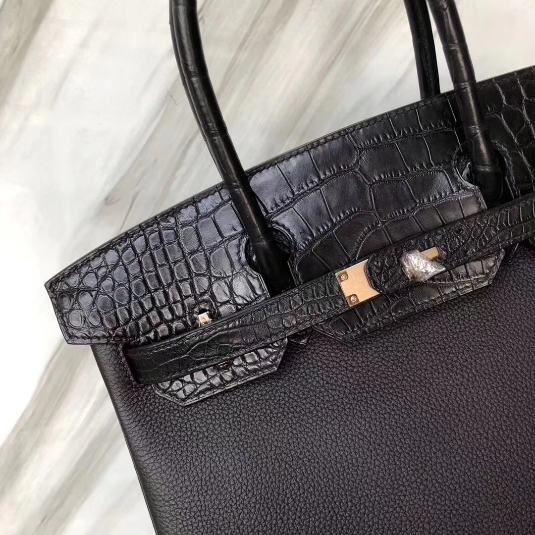 Hermès(爱马仕)Birkin铂金包 黑色 touch 雾面鳄鱼拼小牛皮 玫瑰金 30cm-拉尔森鳄鱼皮具定制 - 爱马仕包包官网 Hermès(爱马仕)Birkin铂金包 黑色 touch 雾面鳄鱼拼小牛皮 玫瑰金 30cm