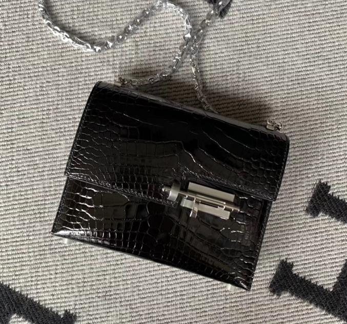 Hermès（爱马仕）Verrou插销包 Alligator shiny 美洲亮面鳄鱼 黑色 银扣 17cm