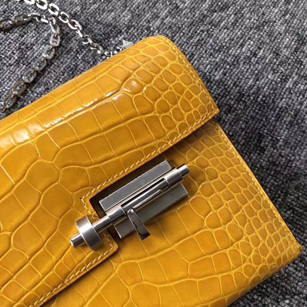Hermès（爱马仕）Verrou插销包 Alligator shiny 亮面鳄鱼9D 琥珀黄 Ambre 17cm