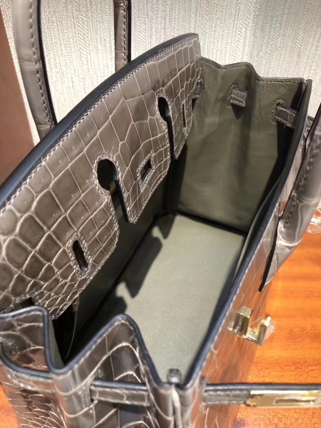 Hermès（爱马仕）Birkin铂金包 ck18大象灰 亮面鳄鱼 顶级手缝 25cm 金扣 现货