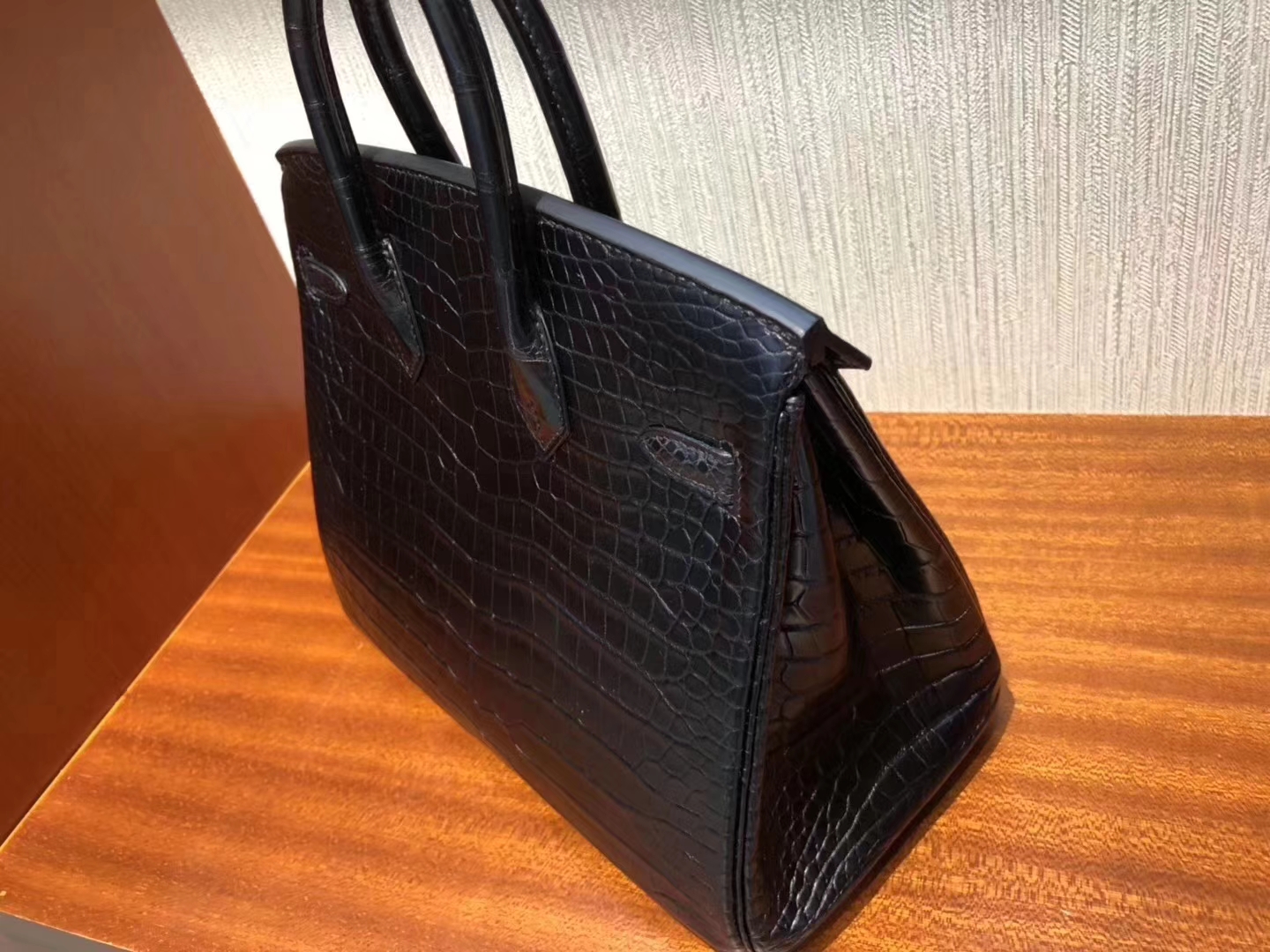 Hermès（爱马仕）Birkin铂金包 Porosus matt 雾面澳洲湾鳄 ck89 黑色 银扣 30cm