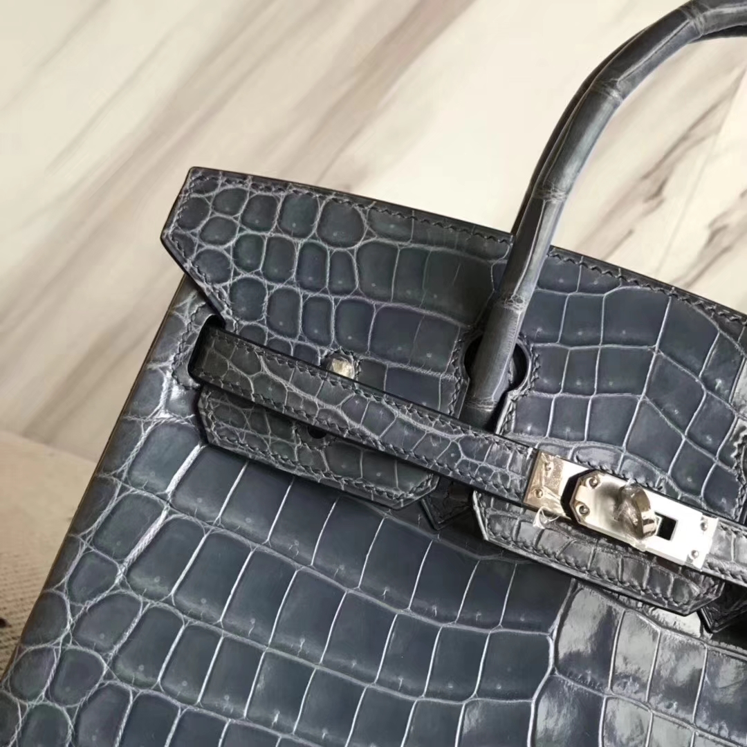 Hermès（爱马仕）Birkin铂金包 Crocodile shiny 亮面鳄鱼 牛仔蓝 银扣 顶级手缝 25cm 超美现货