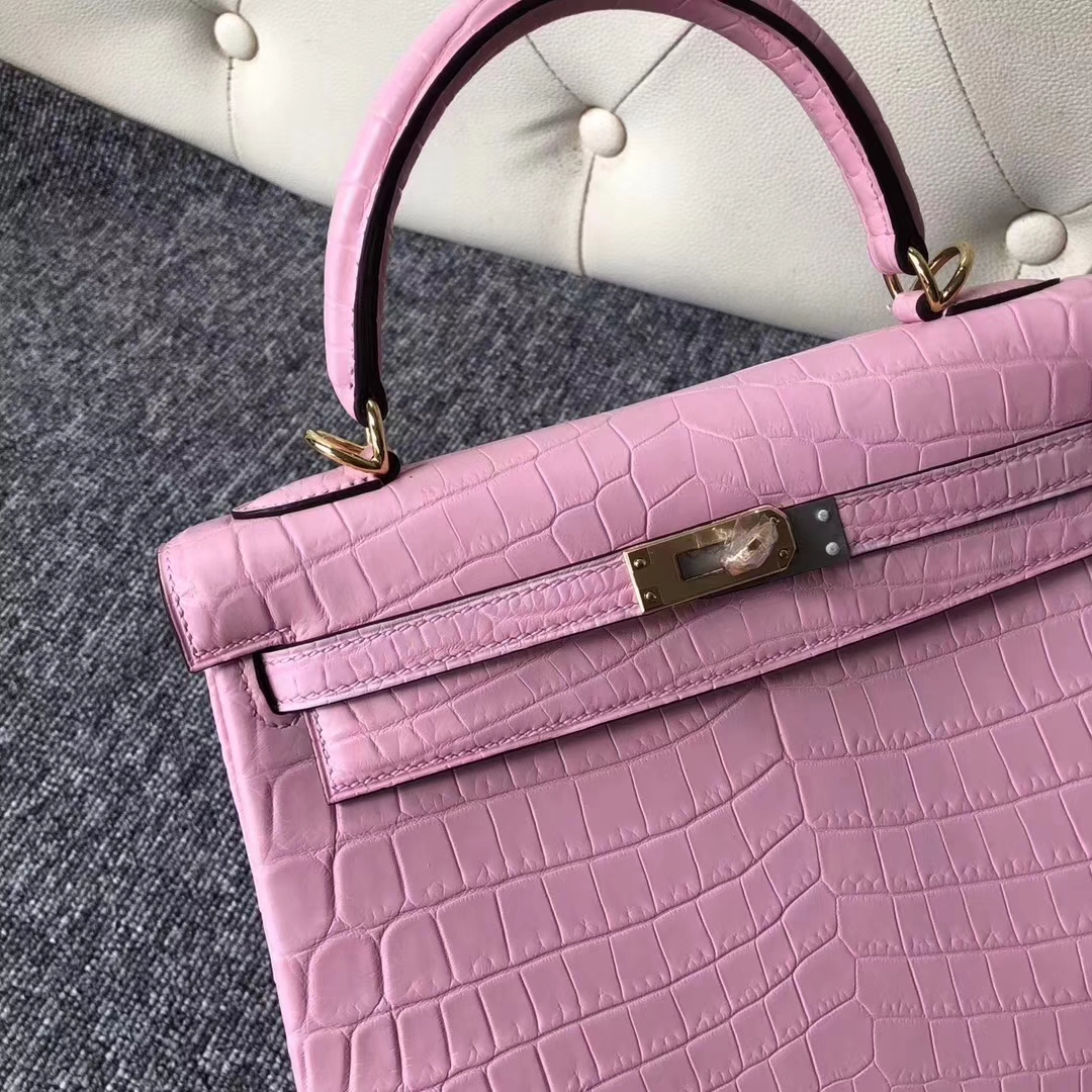 Hermès(爱马仕)Kelly凯莉包 雾面两点尼罗鳄 5p樱花粉 顶级工艺 蜡线全手工 金扣 25cm-拉尔森鳄鱼皮具定制 - 爱马仕包包官网 Hermès(爱马仕)Kelly凯莉包 雾面两点尼罗鳄 5p樱花粉 顶级工艺 蜡线全手工 金扣 25cm