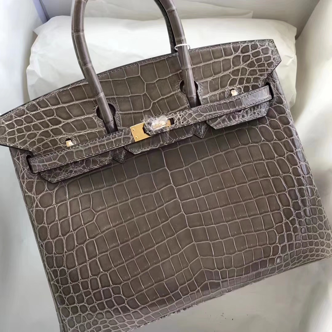 Hermès(爱马仕)Birkin铂金包 Crocodile shiny 亮面鳄鱼 ck81 斑鸠灰 金扣 顶级手缝 25cm-拉尔森鳄鱼皮具定制 - 爱马仕包包官网 Hermès(爱马仕)Birkin铂金包 Crocodile shiny 亮面鳄鱼 ck81 斑鸠灰 金扣 顶级手缝 25cm