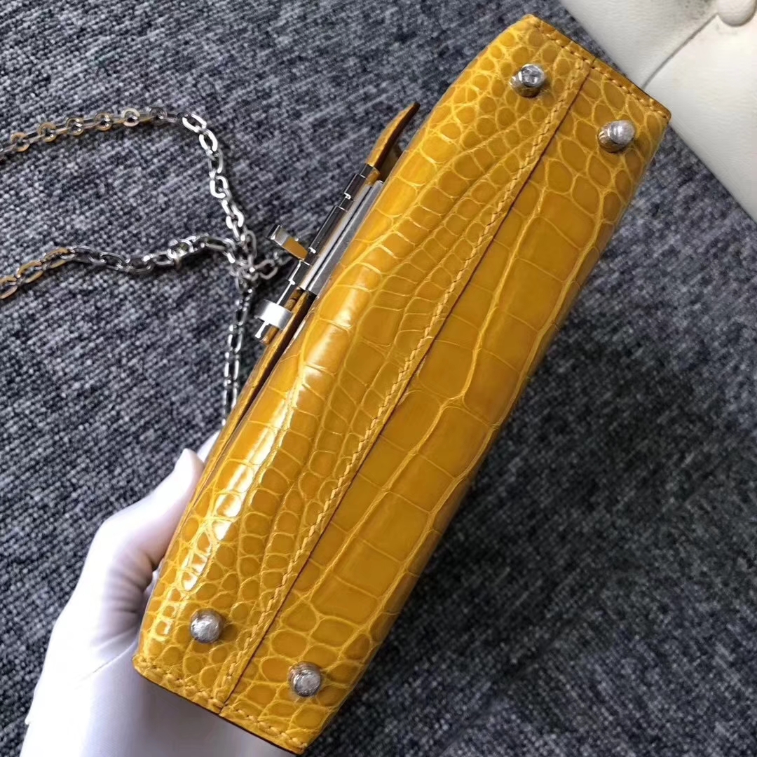 Hermès（爱马仕）Verrou插销包 Alligator shiny 亮面鳄鱼9D 琥珀黄 Ambre 17cm