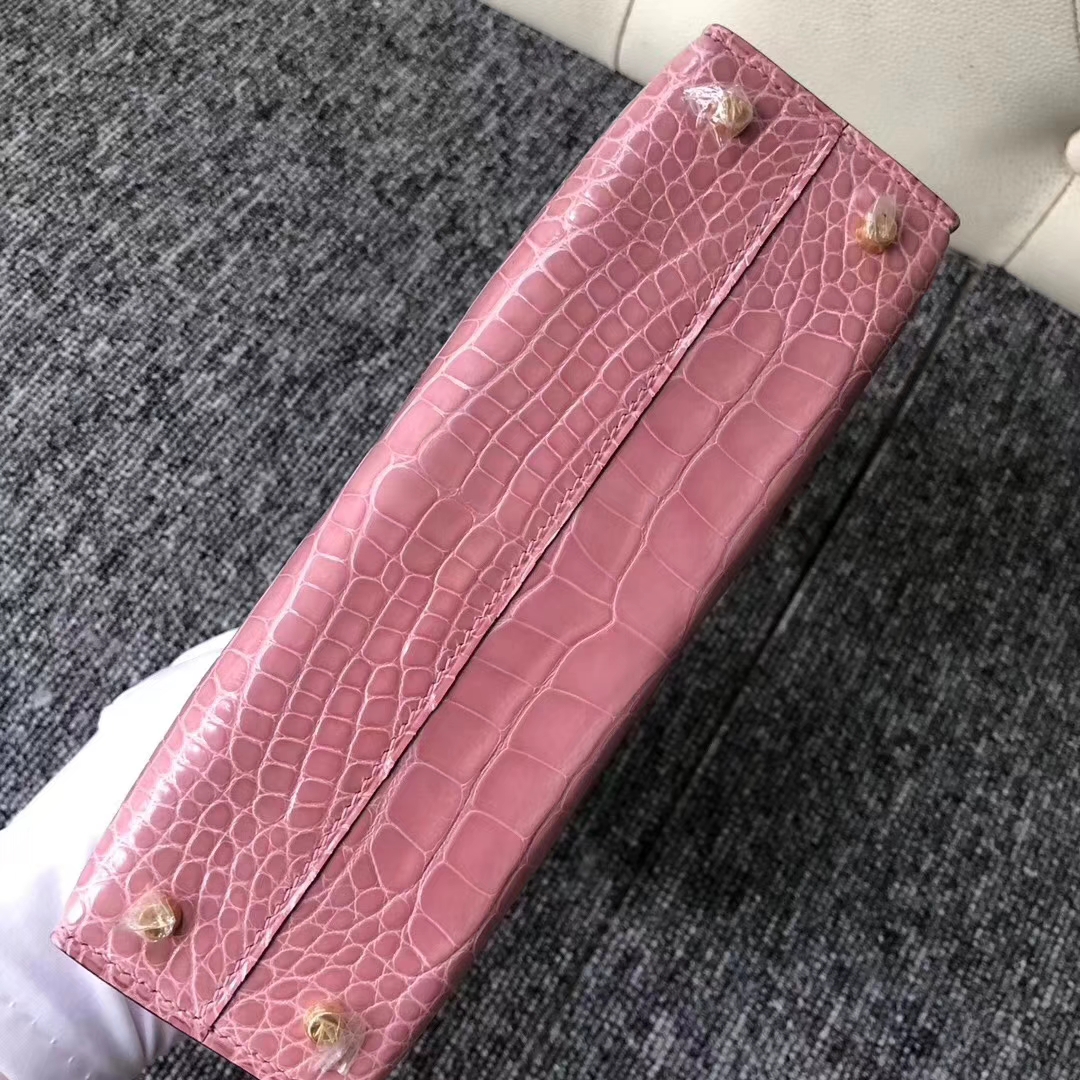 Hermès（爱马仕）Minikelly迷你凯莉 Alligator shiny 亮面鳄鱼 奶昔粉 金扣 超美现货 2代