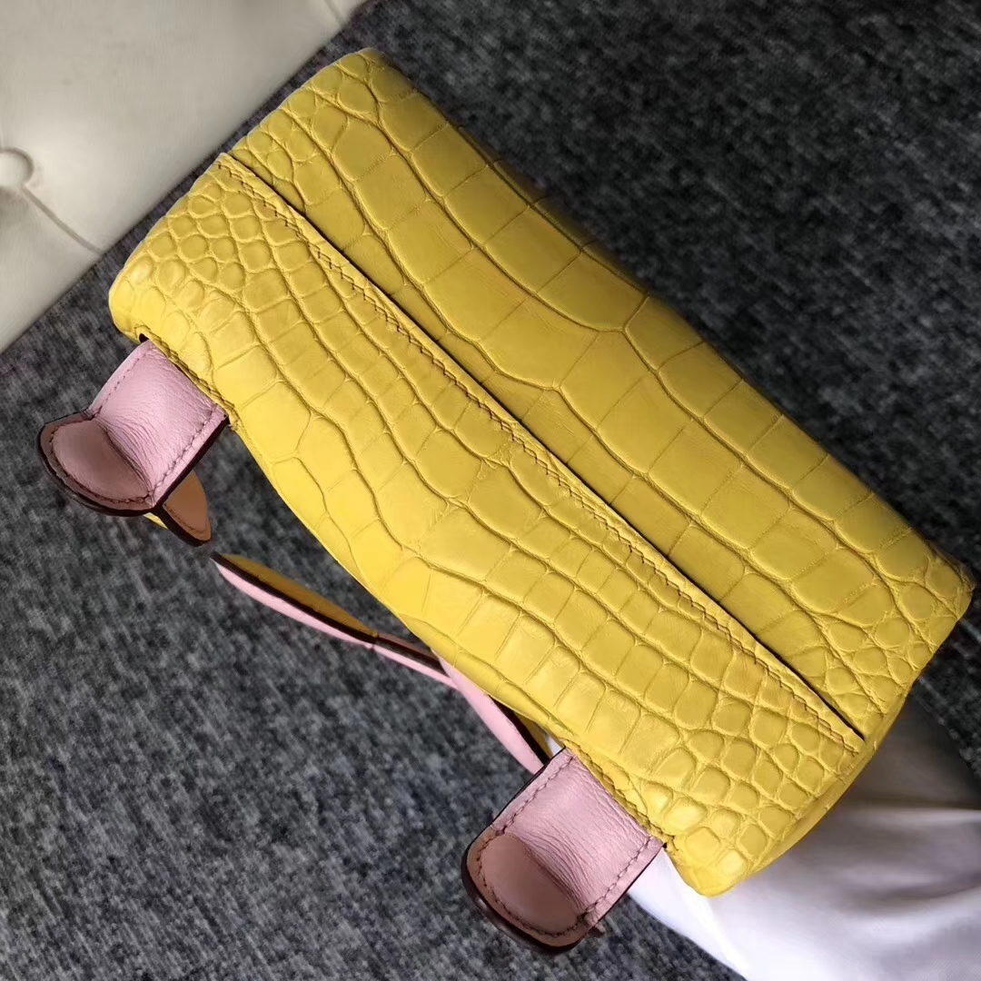 Hermès（爱马仕）Kelly doll 娃娃包 雾面鳄鱼 9R柠檬黄3Ｑ粉 银扣 16cm