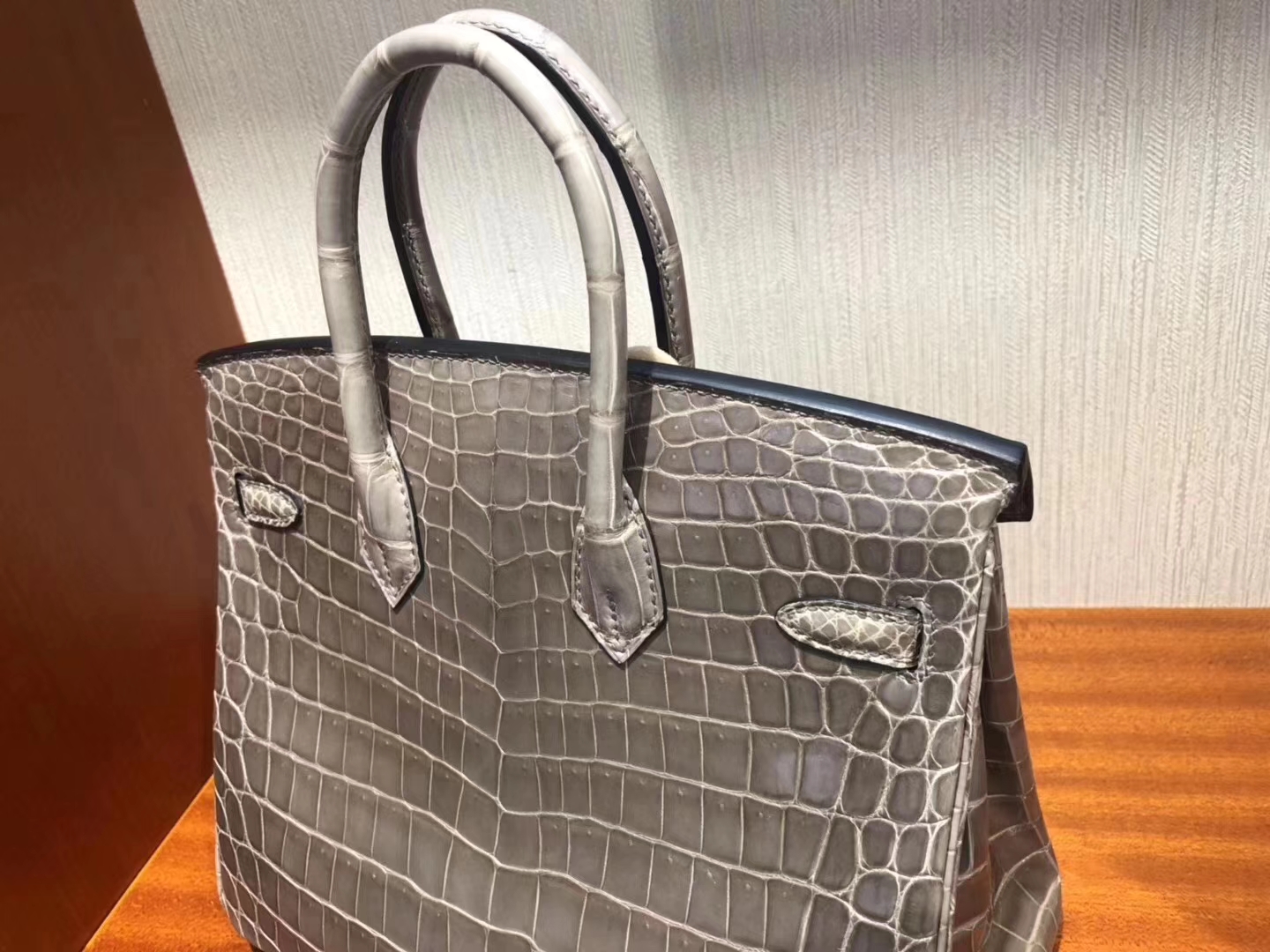 Hermès（爱马仕）Birkin铂金包 ck18大象灰 亮面鳄鱼 顶级手缝 25cm 金扣 现货
