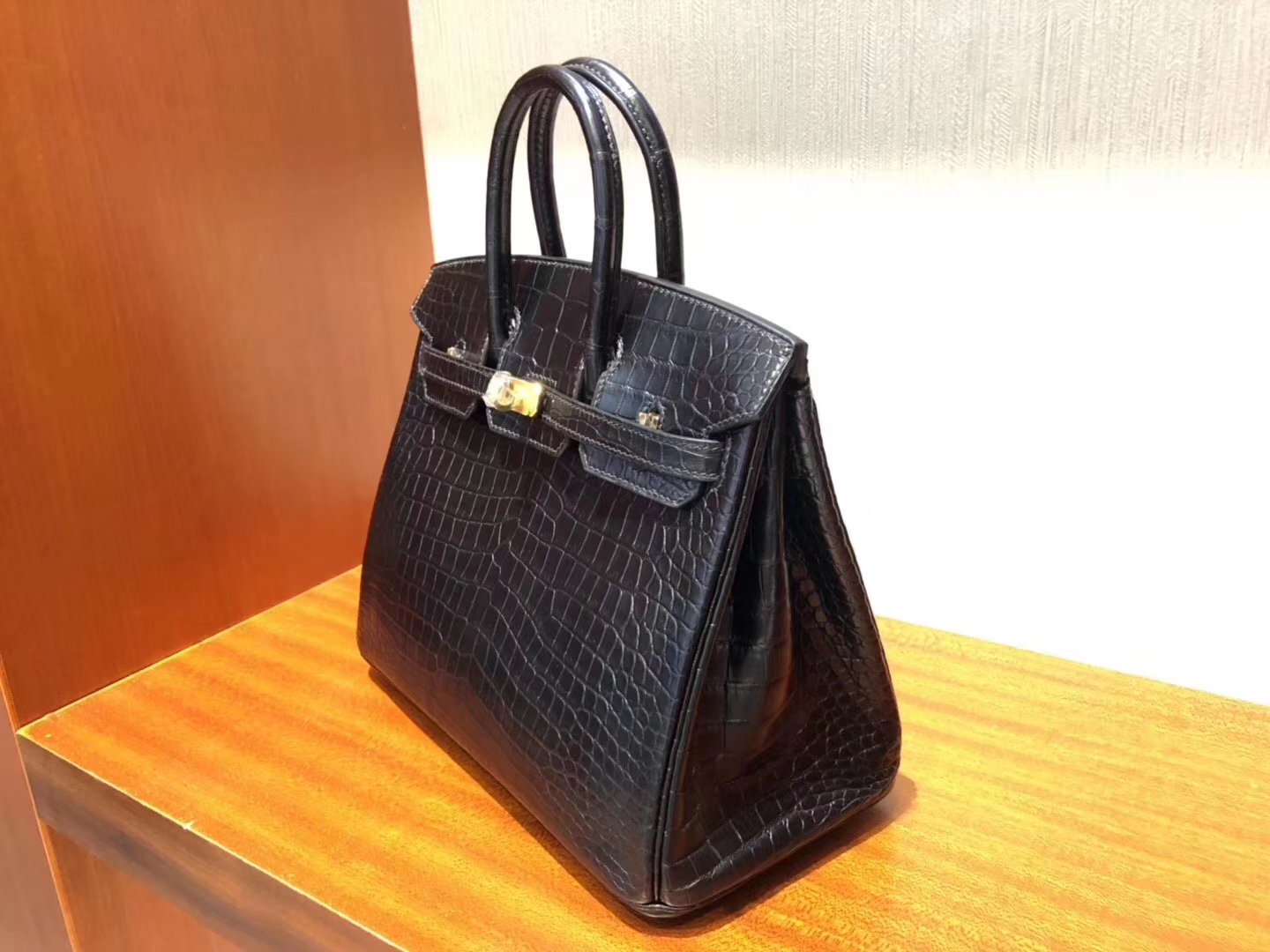 Hermès(爱马仕)Birkin铂金包 Porosus matt 雾面澳洲湾鳄 ck89 黑色 银扣 30cm-拉尔森鳄鱼皮具定制 - 爱马仕包包官网 Hermès(爱马仕)Birkin铂金包 Porosus matt 雾面澳洲湾鳄 ck89 黑色 银扣 30cm