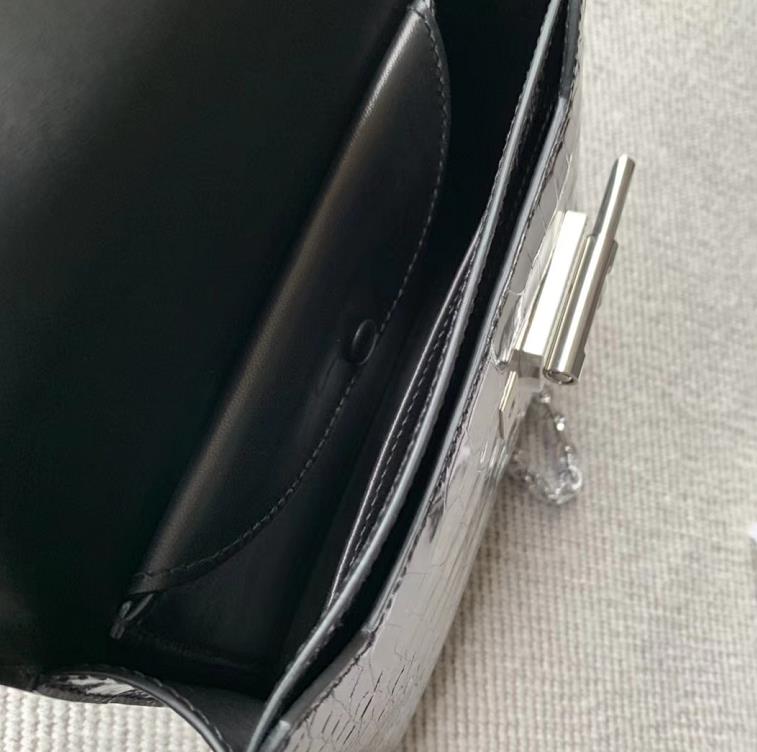 Hermès（爱马仕）Verrou插销包 Alligator shiny 美洲亮面鳄鱼 黑色 银扣 17cm