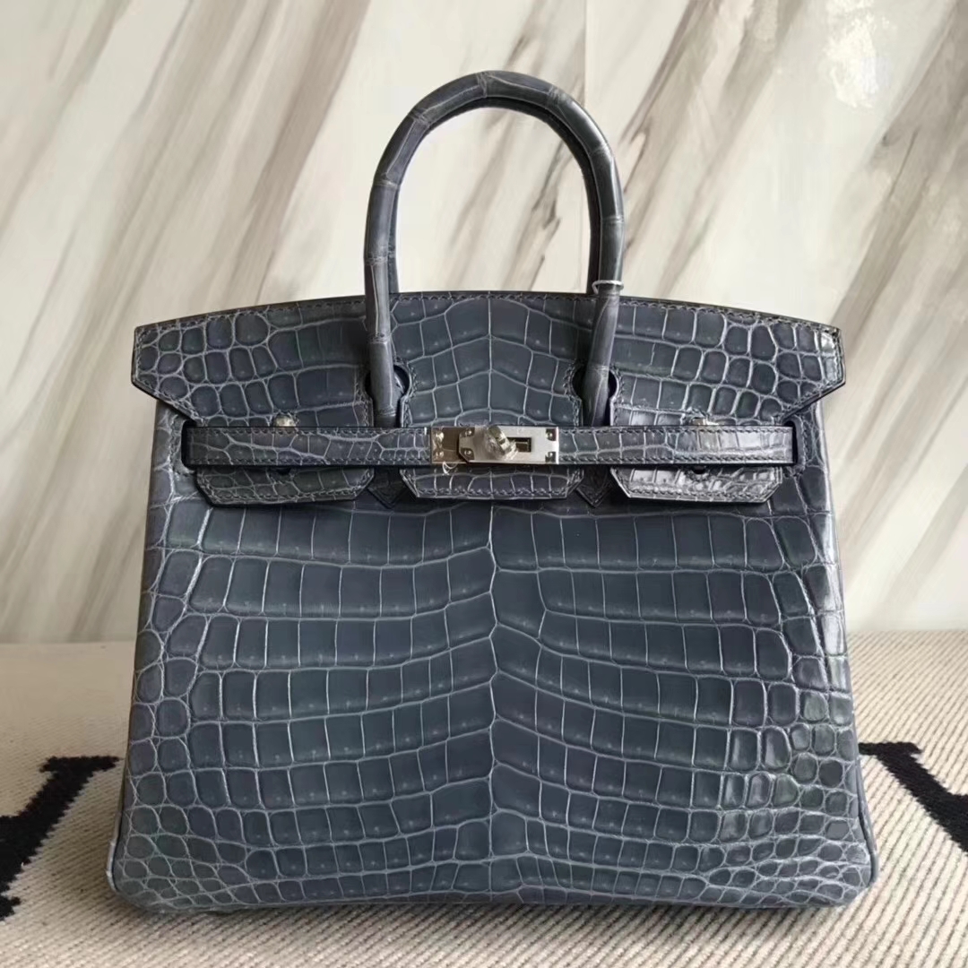 Hermès(爱马仕)Birkin铂金包 Crocodile shiny 亮面鳄鱼 牛仔蓝 银扣 顶级手缝 25cm 超美现货-拉尔森鳄鱼皮具定制 - 爱马仕包包官网 Hermès(爱马仕)Birkin铂金包 Crocodile shiny 亮面鳄鱼 牛仔蓝 银扣 顶级手缝 25cm 超美现货