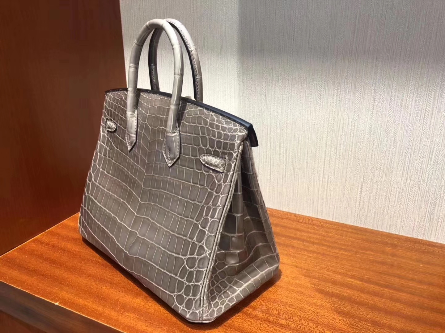 Hermès（爱马仕）Birkin铂金包 ck18大象灰 亮面鳄鱼 顶级手缝 25cm 金扣 现货